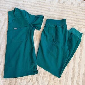 Figs Hunter green set
